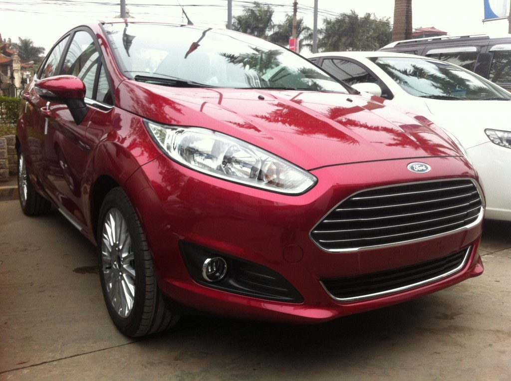 ford-fiesta-2017-Titanium