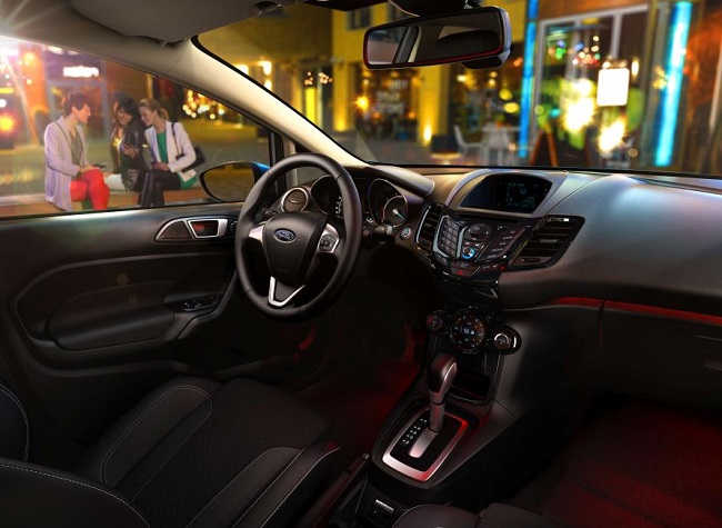 noi-that-xe-ford-fiesta-2
